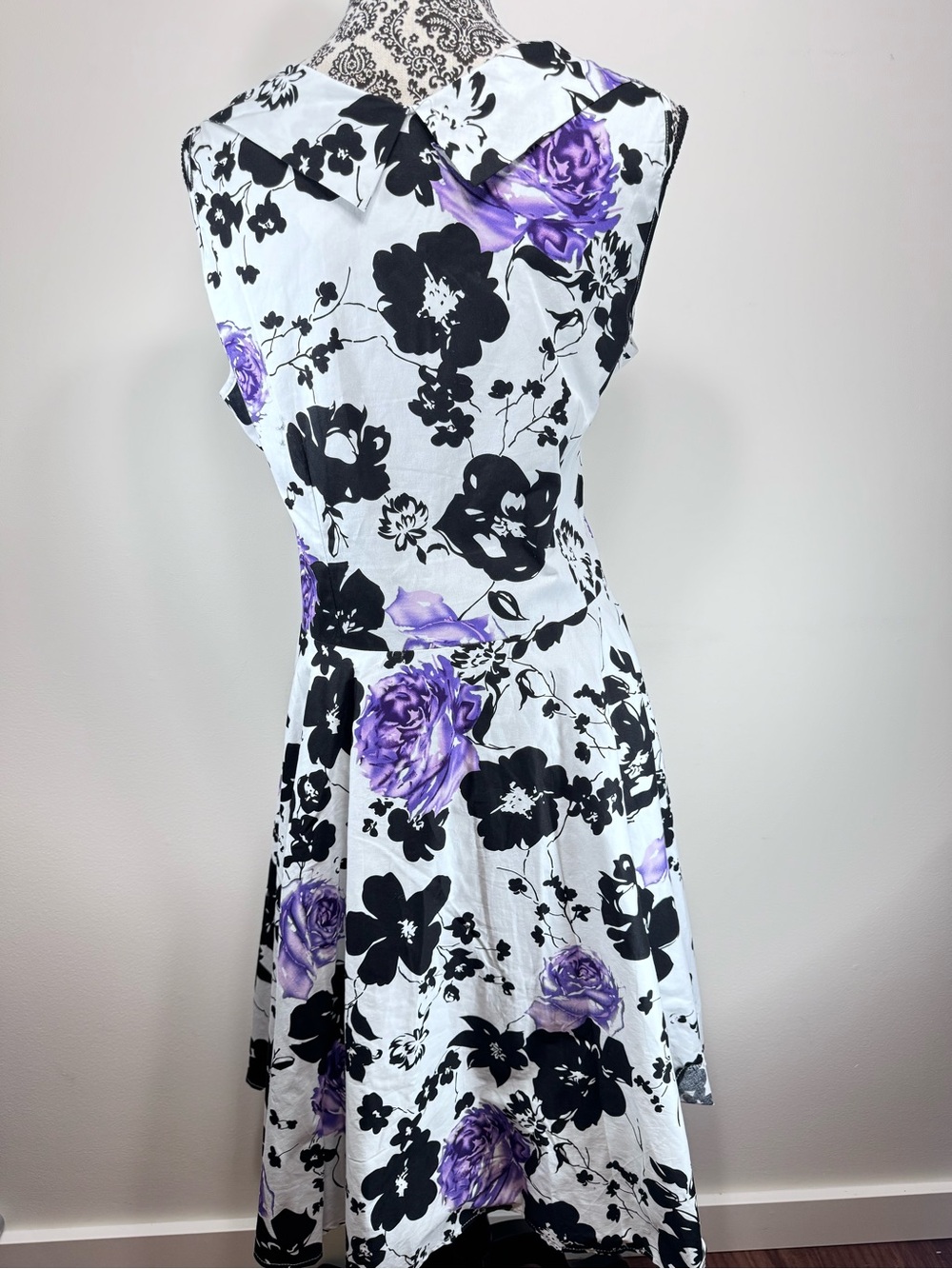 Blackbutterfly Vintage-Inspired Purple and Black Floral Fit & Flare Pinup Dress - Picture 3 of 9